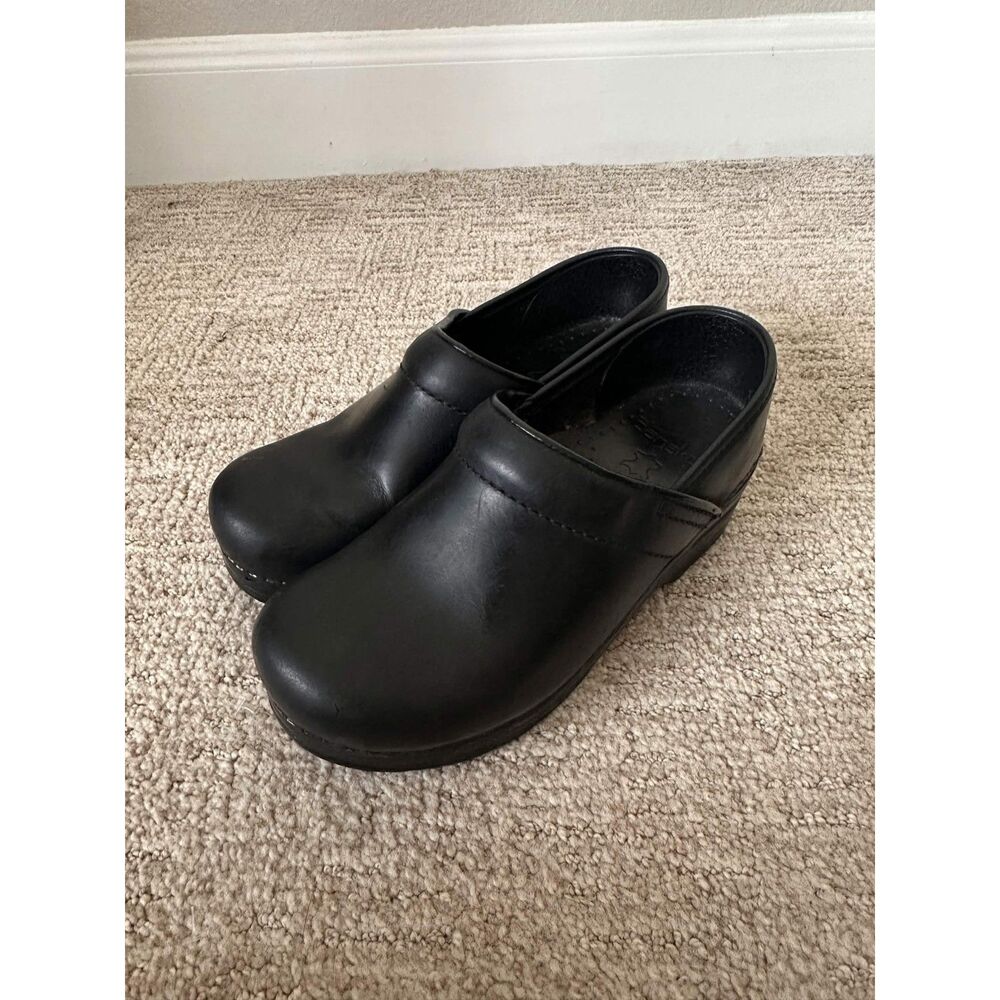 Dansko Professional Black Leather Clogs Size 36 Slip On Comfort Work Shoes - Picture 2 of 6